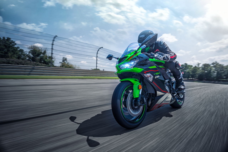 新色ブラック登場！ カワサキ「ニンジャZX-6R」2022年モデルは1月14日
