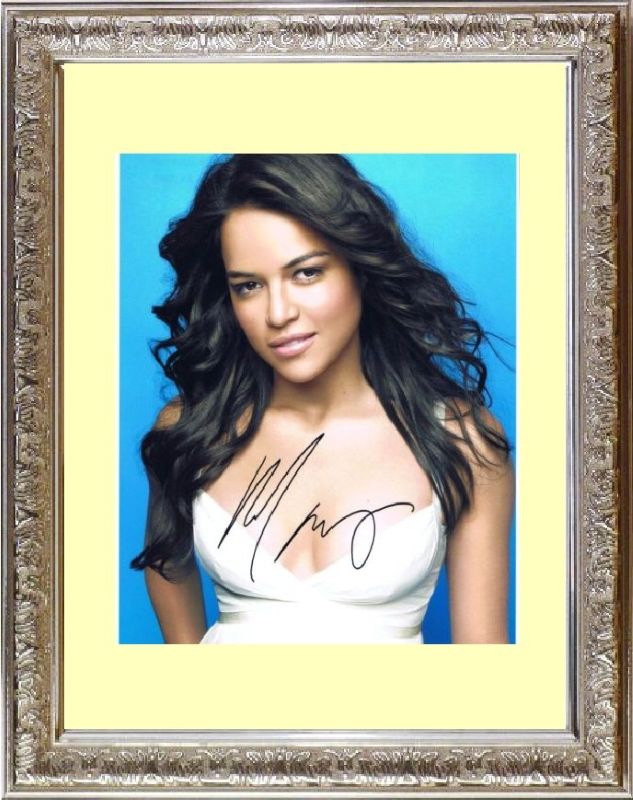 Michelle Rodriguez ミシェル ロドリゲス 直筆サイン PHOTO