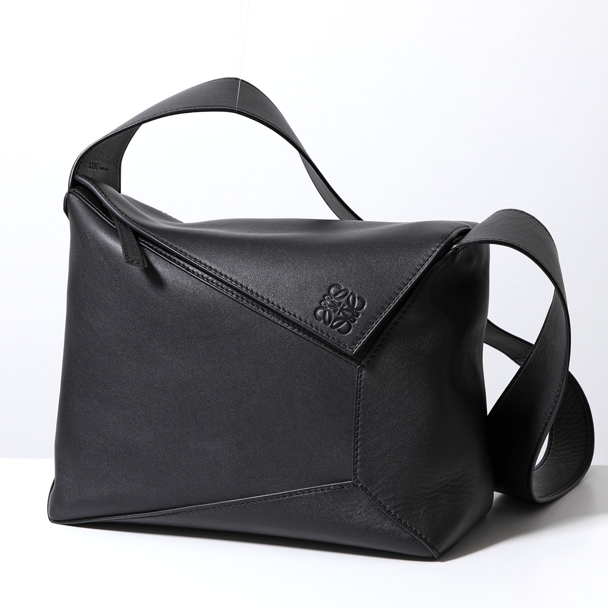 LOEWE（ロエベ） メッセンジャーバッグ PUZZLE HOBO LARGE B510J68X01