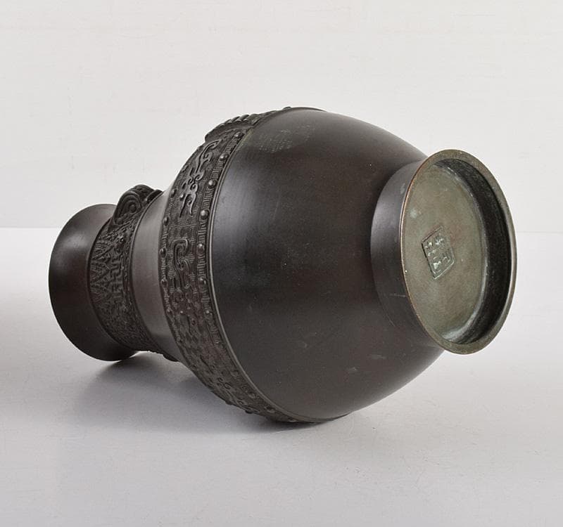 唐銅 桂華堂作 饕餮文 花器 花瓶 平安金英堂 正修識箱 V R4933C - メルカリ