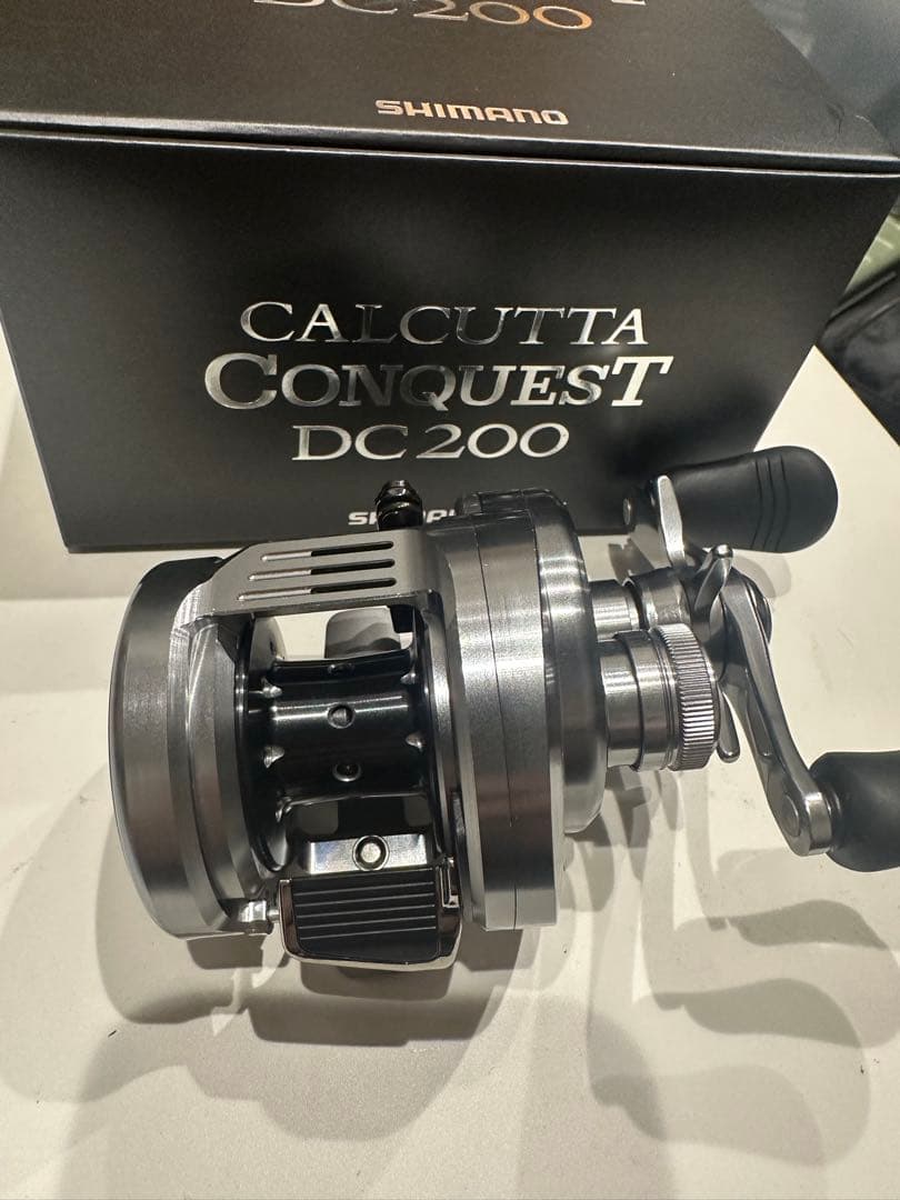 リール SHIMANO 19CALCUTTA CONQUEST DC200 Shimano 19 CALCUTTA CONQUEST DC 200 Right Baitcasting Reel Used