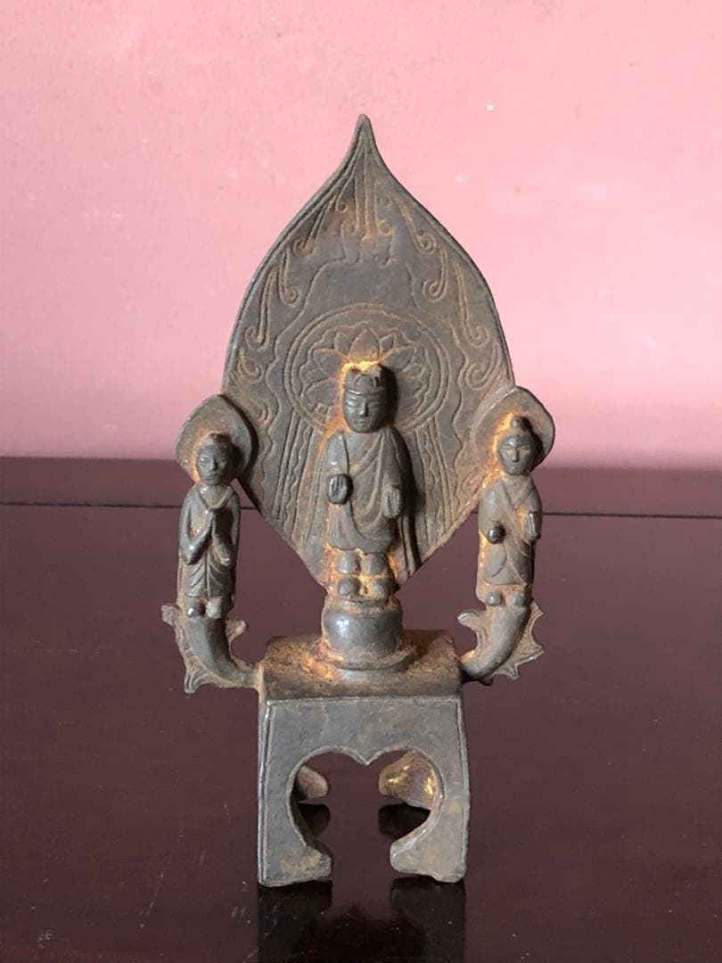 古代様式を有する古鉄三尊仏桐箱入 三尊像塼仏 文化遺産オンライン