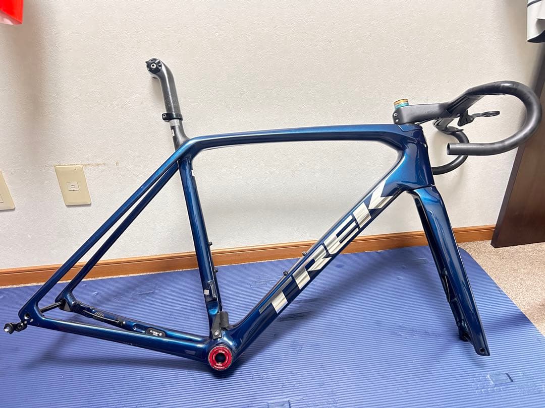 TREK EMONDA SL7 フレームセット ※ハンドル抜き TREK EMONDA SL7 フレームセット ※ハンドル抜き - メルカリ